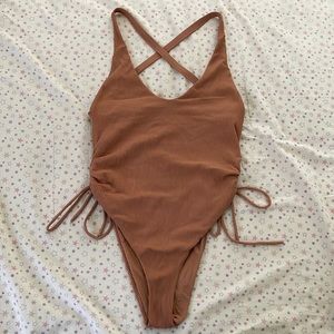 Body glove one piece swimsuit cheeky